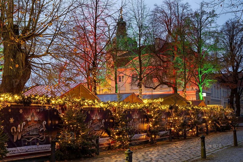 Stalls with Christmas decorations, Christmas market at Charlottenburg Palace, Blue Hour, Berlin, Germany, Europe