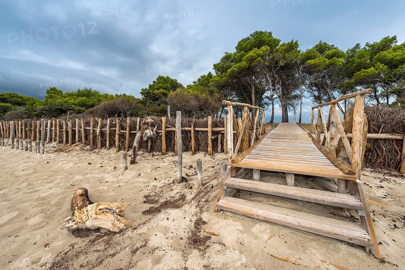 Empty beach, jetty, gloomy sky, weather, clouds, stormy, stormy, coast, Mediterranean, Mediterranean tourism, Follonica, Tuscany, Italy, Europe