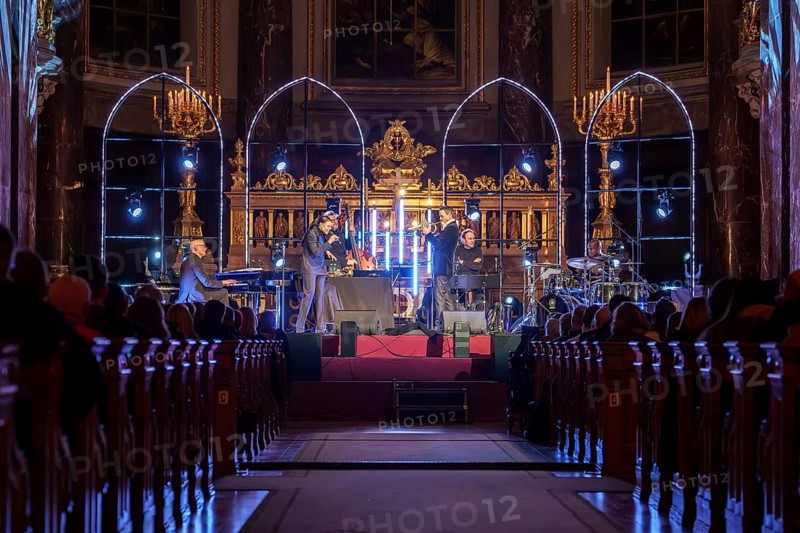 Till Brönner live on Silent Night - The Christmas Concert Tour at Berlin Cathedral on 20.12.2024