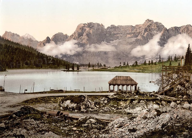 Lake Misurina, Lago di Misurina, a lake in the Dolomites in the province of Belluno in Veneto, Sorapiss and Monte Antelo, Tyrol, formerly Austria-Hungary, today South Tyrol, Italy, Historical, digitally restored reproduction from a 19th century original, Record date not stated, Europe