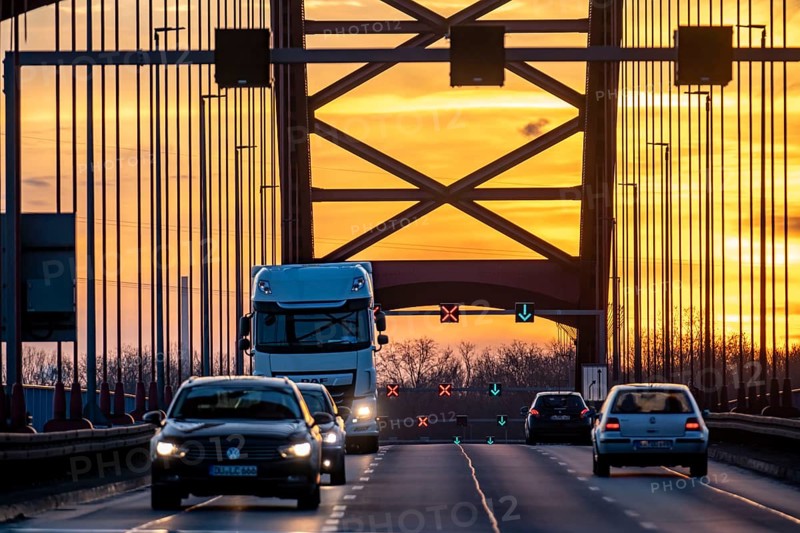 Bridge of Solidarity, road bridge between the districts of Rheinhausen and Hochfeld, over the river Rhine, in Duisburg, North Rhine-Westphalia, Germany, Europe