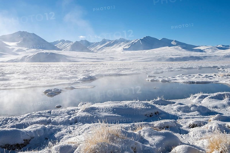 Winter landscape of the Pamir Plateau, Pamir Highway, Alichur, Gorno-Badakhshan Province, Tajikistan, Central Asia, Asia