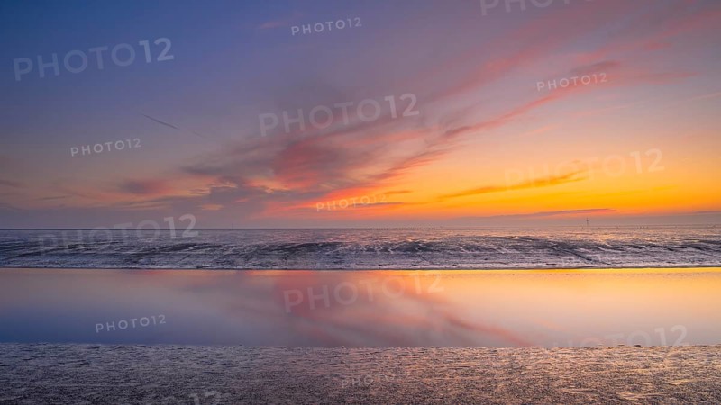 View of a tidal flat in the Wadden Sea at low tide at sunset, National Park, Unesco, World Natural Heritage, World Heritage, Lower Saxony, Wadden Sea, Cuxhaven, Lower Saxony, Germany, Europe