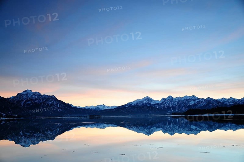 Sunset at the Forggensee near Füssen in the Allgäu, on the left the Säuling (2047 m), Bavaria, Germany, Europe