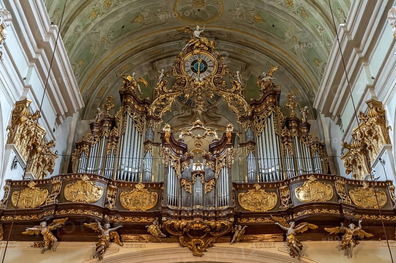 Church organ of the baroque parish church Mariahilfer Kirche in Vienna, Austria, Europe