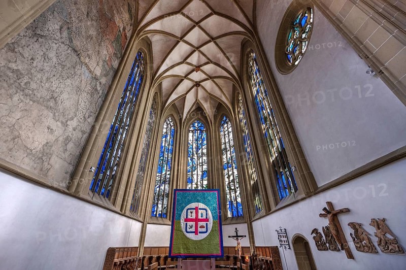 Chancel with Lenten cloth in the late Gothic St John's Church, Obere Kirchgasse, Kitzingen, Lower Franconia, Bavaria, Germany, Europe