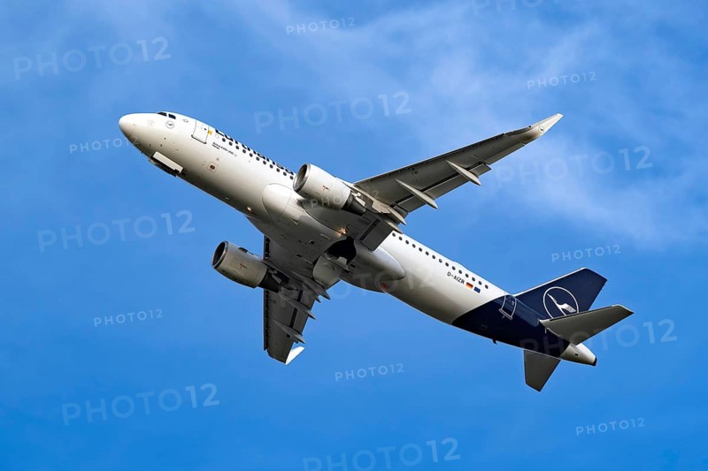 Aircraft Lufthansa, D-AIZR, Airbus A320-200
