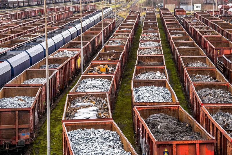 Hüttenwerke Krupp-Mannesmann, HKM in Duisburg, shunting tracks at the blast furnace steelworks, goods wagons loaded with scrap metal for melting down, metal recycling, North Rhine-Westphalia, Germany, Europe
