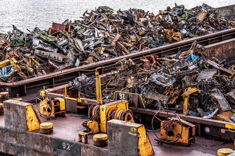 Push barge, loaded with scrap metal, for recycling, melting down, in the harbour canal, Duisburg-Ruhrort inland port, North Rhine-Westphalia, Germany, Europe