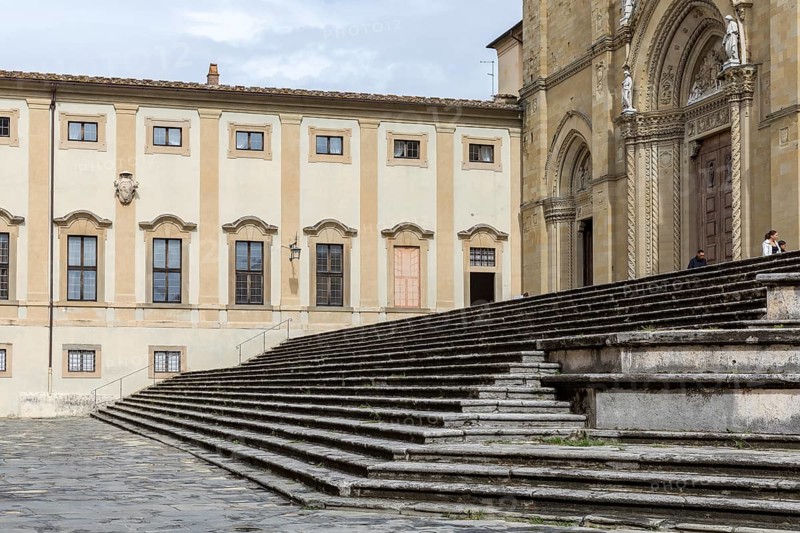 Cathedral steps at the cathedral, Arezzo, Tuscany, Italy, Europe