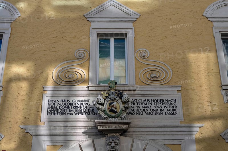Former Domherrenhof, called Hof Neulobdenburg, rebuilt after the war, Hofstraße 10, Würzburg, Lower Franconia, Bavaria, Germany, Europe