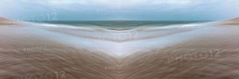 Mirrored picture, blurred, waves on Sylt North Sea beach, National Park Wadden Sea, Sylt, Hoernum, North Frisia, Schleswig-Holstein, Germany | Mirrowed picture, blurred, waves on beach, North Sea, National Park Wadden Sea, Sylt, Schleswig-Holstein, Germany, Nordsestrand, Hoernum, Schleswig-Holstein, Germany, Europe