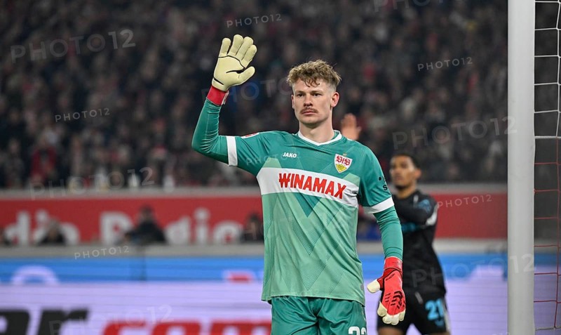 Goalkeeper Alexander Nübel VfB Stuttgart (33) Gesture Gesture MHPArena, MHP Arena Stuttgart, Baden-Württemberg, Germany, Europe