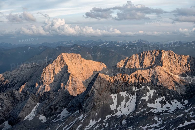 Peak of the Mieminger Kette with Hochwand at sunset, Impressive rocky mountain landscape, Mountain panorama from the summit of the Zugspitze, Northern Limestone Alps, Wetterstein Mountains, Bavaria, Germany, Europe