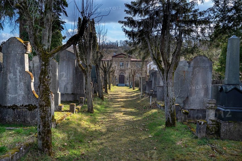 View of the cemetery house seen from the cemetery, Israeli cemetery, inaugurated in 1882, Werner-von Siemens Str. 2, Würzburg, Lower Franconia, Bavaria, Germany, Europe