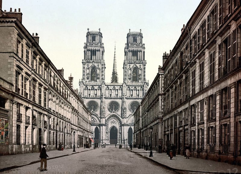 The Rue Jeanne d'Arc in Orleans, France, Historical, digitally restored reproduction from a 19th century original, Record date not stated, Europe