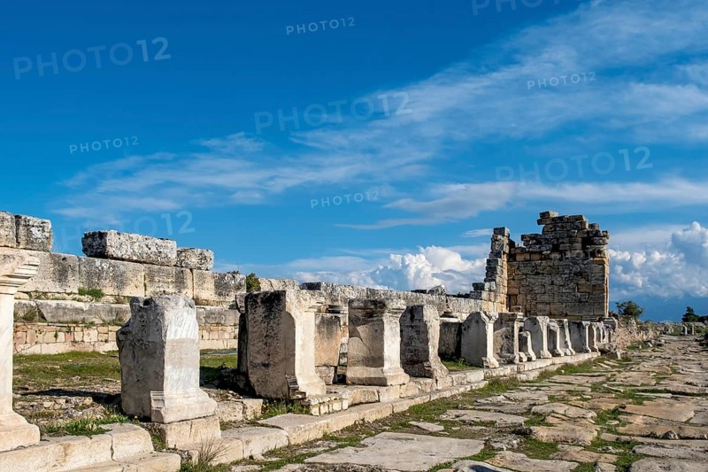 Ancient city of Hierapolis, Pamukkale, Denizli, UNESCO World Heritage Site, Anatolia, Turkey, Asia Minor, Asia