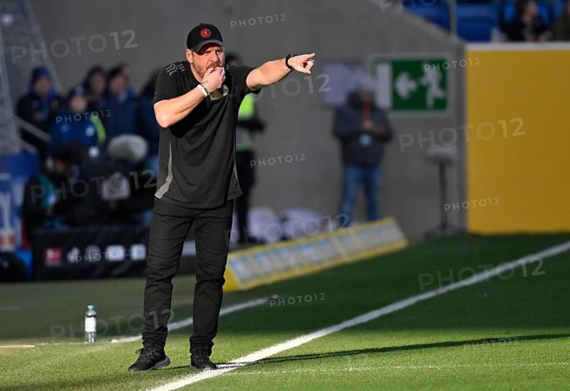 Coach Steffen Baumgart 1. FC Union Berlin FCU on the sidelines gesture gesture whistle, PreZero Arena, Sinsheim, Baden-Württemberg, Germany, Europe