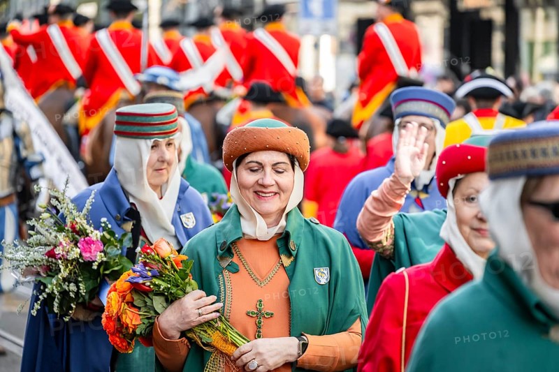 Parade of historically costumed guildsmen, Sechseläuten or Sächsilüüte, Zurich Spring Festival, Zurich, Switzerland, Europe