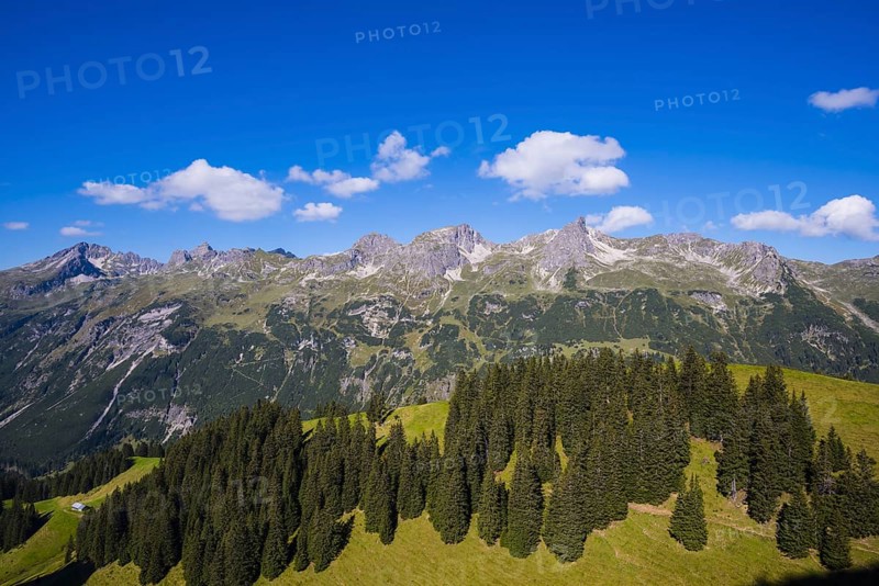 Mountain range with the three Schafalpenkoepfe, Fiderescharte, 2214m, and Rossgundkopf, 2139m, Allgäu Alps, Allgaeu, Bavaria, Germany, Europe