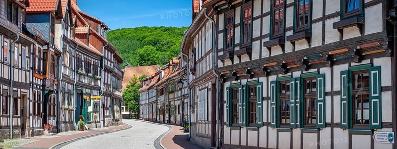 Street with half-timbered houses and cobblestones winds through the old town, Stolberg im Harz, Saxony-Anhalt, Germany, Europe