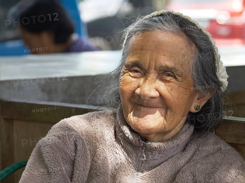 Old laughing woman, portrait, Tomohon, Sulawesi