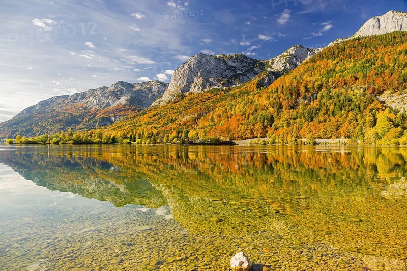 Grundlsee in autumn, salzkammergut, styria, Austria, Europe