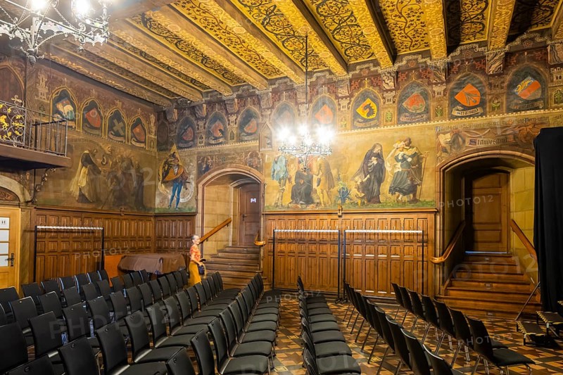 The Old Town Hall in Göttingen was built in several phases from 1270 and was the seat of the Göttingen City Council and administration until 1978. Town hall with murals, Göttingen cityscape, Göttingen, Lower Saxony, Germany, Europe