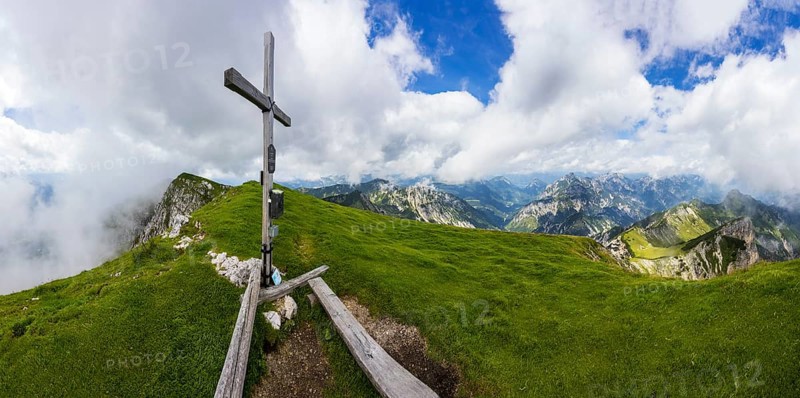 Summit cross on the Gamsfeld, Russbach, Osterhorn group, Salzkammergut, Salzburg province, Austria, Europe
