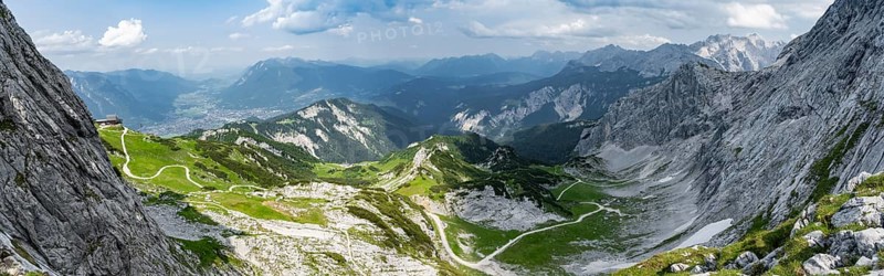 Alpine panorama, Osterfelderkopf and Wetterstein mountains near Garmisch-Patenkirchen, Bavaria, Germany, Europe