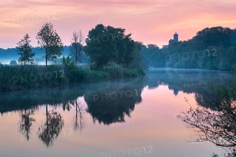 Sunrise at the Saale river with ruins of Schönburg castle, water reflection, morning fog, Naumburg, Saxony-Anhalt, Germany, Europe