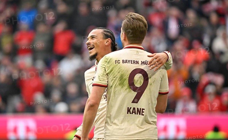 Goal celebration Harry Kane FC Bayern Munich FCB (09) Leroy Sane FC Bayern Munich FCB (10) Allianz Arena, Munich, Bavaria, Germany, Europe