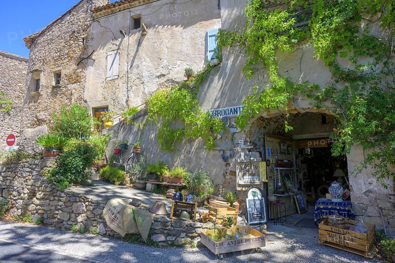 Antique shop in Mourèze, Département Hérault, France, Europe