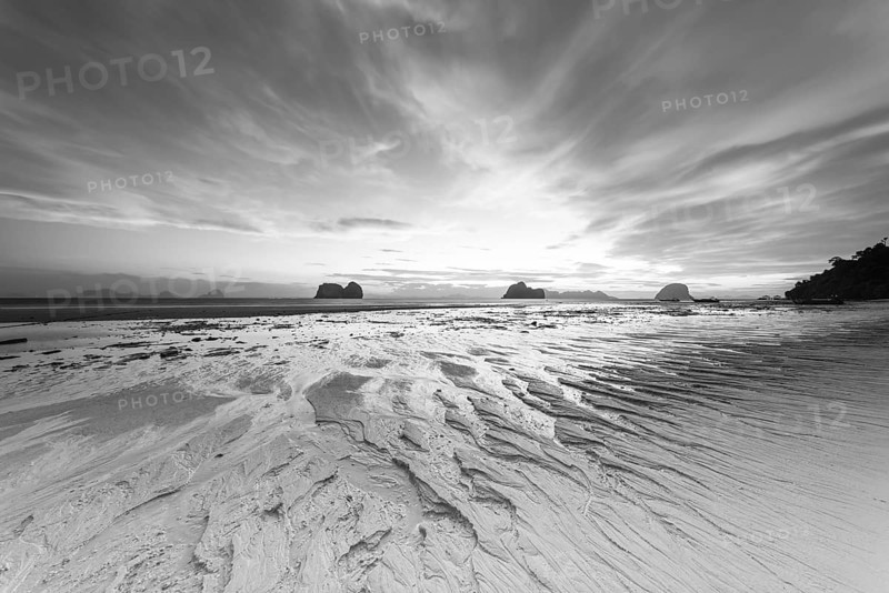 Structures in the sand, sunrise at low tide on the beach of Koh Ngai Island, Andaman Sea, Satun Province, Southern Thailand, Thailand, Asia