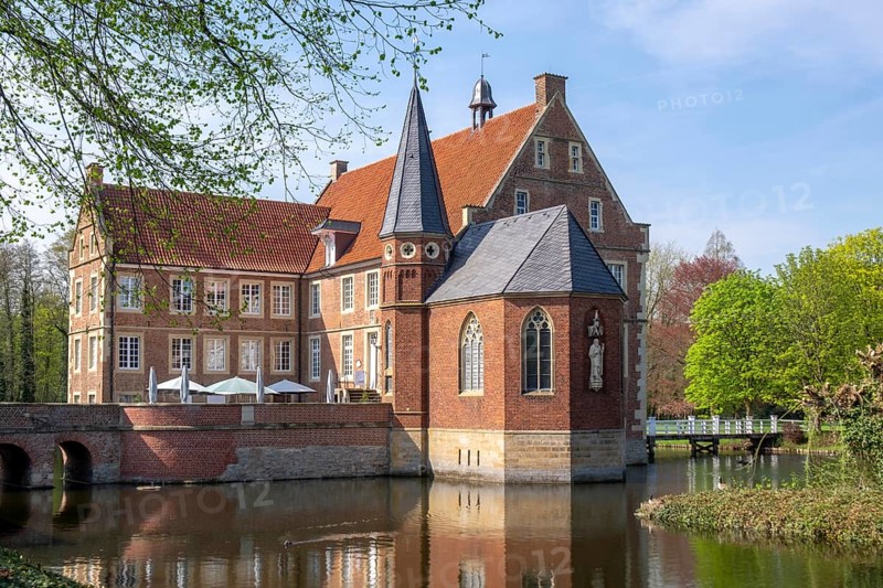Moated castle Hülshoff, Havixbeck, Münsterland, North Rhine-Westphalia, Germany, Europe