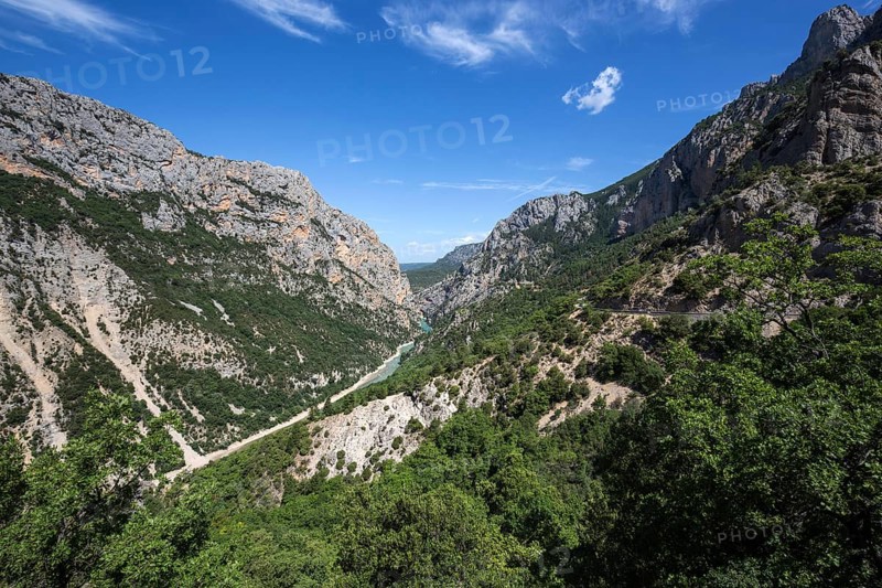 View of the Verdon Gorge, Grand Canyon du Verdon, Département Alpes-de-Haute-Provence, Provence, France, Europe