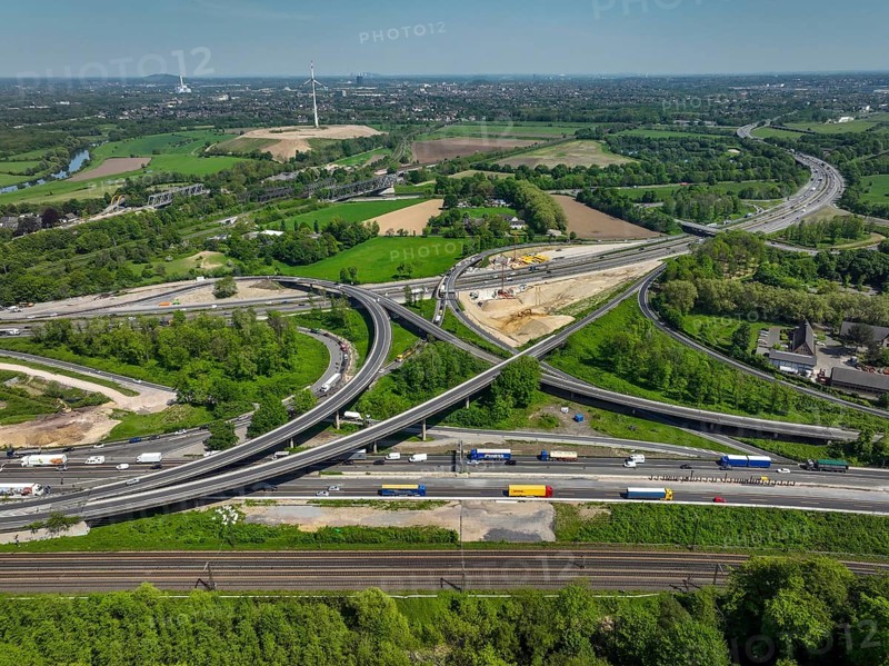 Duisburg, North Rhine-Westphalia, Germany, Kaiserberg motorway junction. The busy area with the A40 and A3 motorways has been undergoing renovation and expansion for years. There are always closures or restrictions for motorists there, Europe