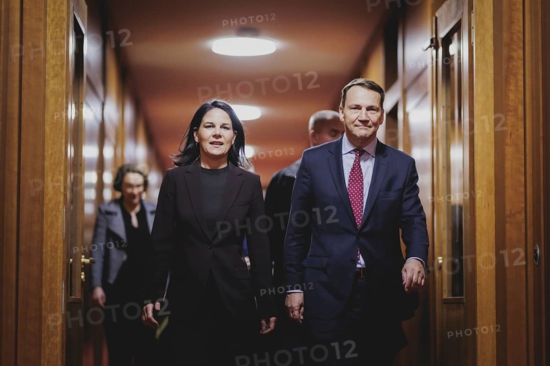 (L-R) Annalena Bärbock (Alliance 90/The Greens), Federal Foreign Minister, and Radoslaw Sikorski, Foreign Minister of Poland, photographed during a joint meeting in Berlin, 30 January 2024 / Photographed on behalf of the Federal Foreign Office