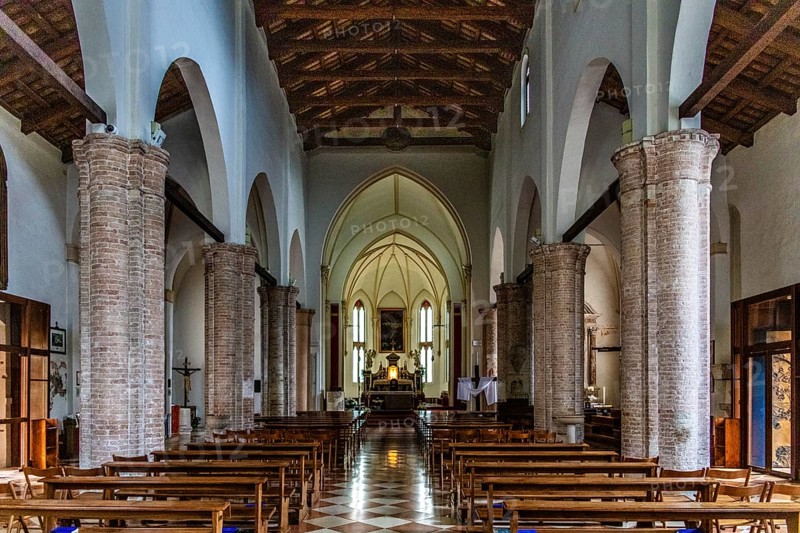 Cathedral of Santo Stefano Protomartire, Hauotschiff, Basilica Paleocristiana under the cathedral Concordia Sagittaria, medieval old town, Veneto, Friuli, Italy, Concordia Sagittaria, Veneto, Italy, Europe