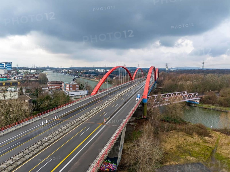 A42 motorway bridge, over the Rhine-Herne Canal, with massive structural damage, totally closed for the next few months, between the Bottrop-Süd and Essen-Nord junctions, for trucks probably until a new bridge is built, North Rhine-Westphalia, Germany, Europe