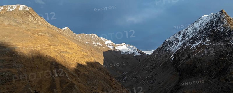Mountain landscape in the evening light, mountain peak of the Niedertal in autumn, aerial view, Vent, Ötztal Alps, Tyrol, Austria, Europe