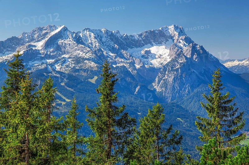 View from the Wank 1780m to the Zugspitzgruppe 2962m, Garmisch-Partenkirchen, Loisachtal, Werdenfelser Land, Upper Bavaria, Bavaria, Germany, Europe