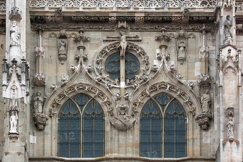 Detailed view of the main façade, 1385-1415, of the Gothic Regensburg Cathedral, St Peter's, start of construction 1273, Regensburg, Upper Palatinate, Bavaria, Germany, Europe