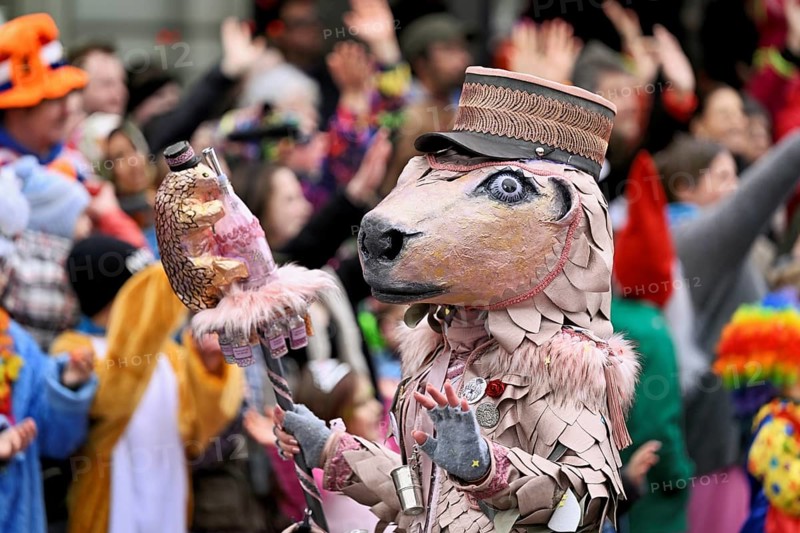 Person masked as a horse with a hat at the carnival parade of the Wey guild on Rose Monday, Güdismäntig, Lucerne Carnival 2024, Lucerne, Switzerland, Europe