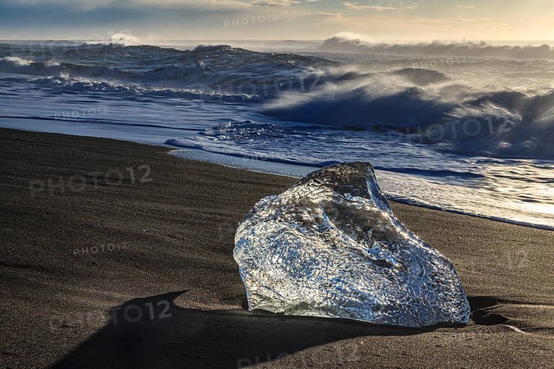 Ice floe on the beach, waves, sunny, morning mood, winter, Diamond Beach, Breidamerkursandur, Jökulsarlon, Iceland, Europe