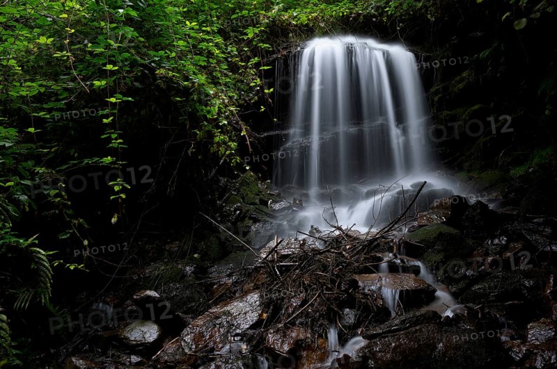Waterfall on the Schenner Waalweg, Neuwaal, stream, long exposure, Schenna, Scena, South Tyrol, Autonomous Province of Bolzano, Italy, Europe