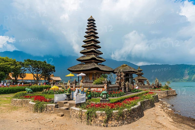 Pura Ulun Danu Bratan, attraction, Hindu temple, temple, tourism, travel, monument, pagoda, Bali, Indonesia, Asia