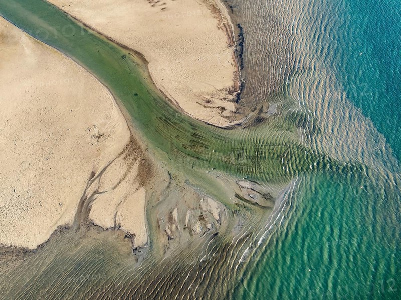 Aerial photograph, top down view of the Radolfzell Aach estuary with current lines, structures, patterns, sediments, Radolfzell on Lake Constance, Untersee, district of Constance, Baden-Württemberg, Germany, Europe