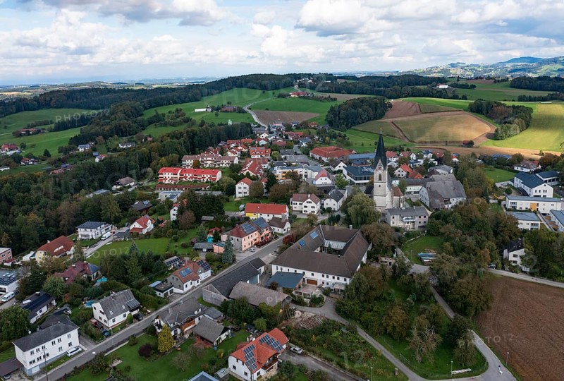 Drone image, view of village with church, Aschach an der Steyr, Traunviertel, Upper Austria, Austria, Europe