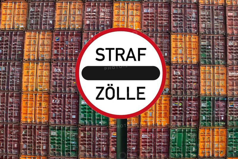 Modified customs sign with the symbolic inscription STRAFZÖLLE in front of shipping containers in a harbour (Composing)